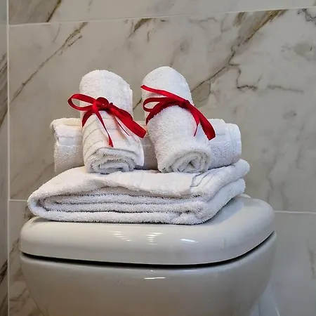 Attico Elegante Centro Jacuzzi Wifi Parcheggio * Civitanova Marche
