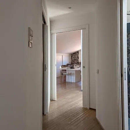 Apartment Attico Elegante Centro Jacuzzi Wifi Parcheggio