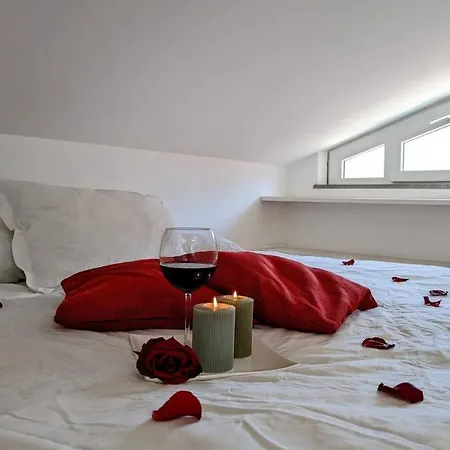 Attico Elegante Centro Jacuzzi Wifi Parcheggio Apartment *