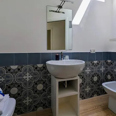 Apartment Attico Elegante Centro Jacuzzi Wifi Parcheggio *
