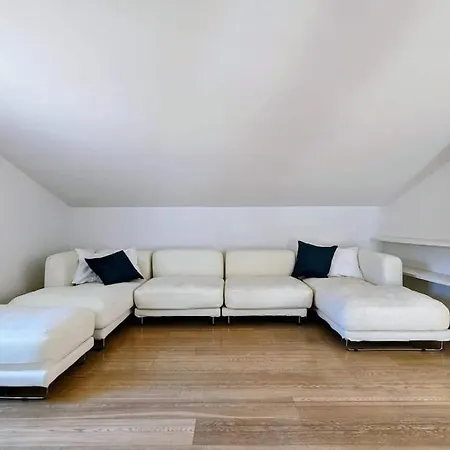 Apartment Attico Elegante Centro Jacuzzi Wifi Parcheggio *